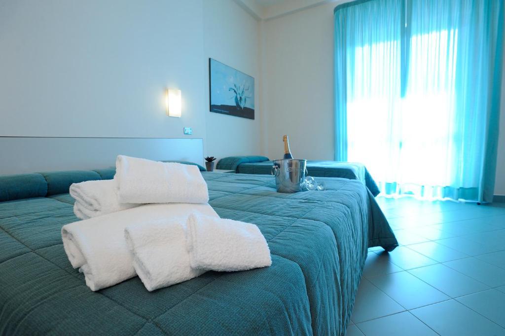 Hotel L'Approdo Di Angelino à Pizzolungo Extérieur photo